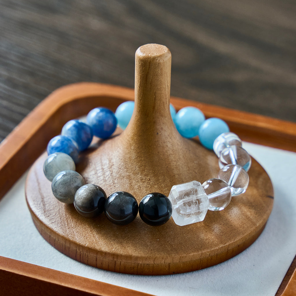 Blue Shield – Aquamarine, Labradorite & Obsidian Bracelet | Clarity · Protection · Communication