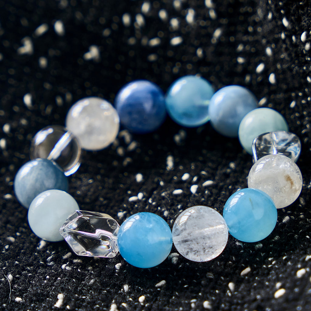 Ocean Whisper – Aquamarine & Clear Quartz Bracelet | Calm · Clarity · Communication