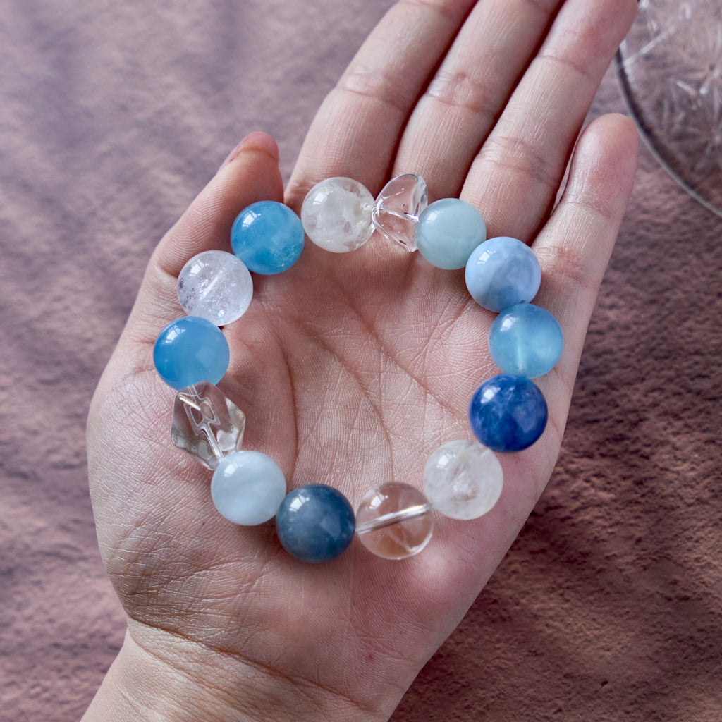 Ocean Whisper – Aquamarine & Clear Quartz Bracelet | Calm · Clarity · Communication